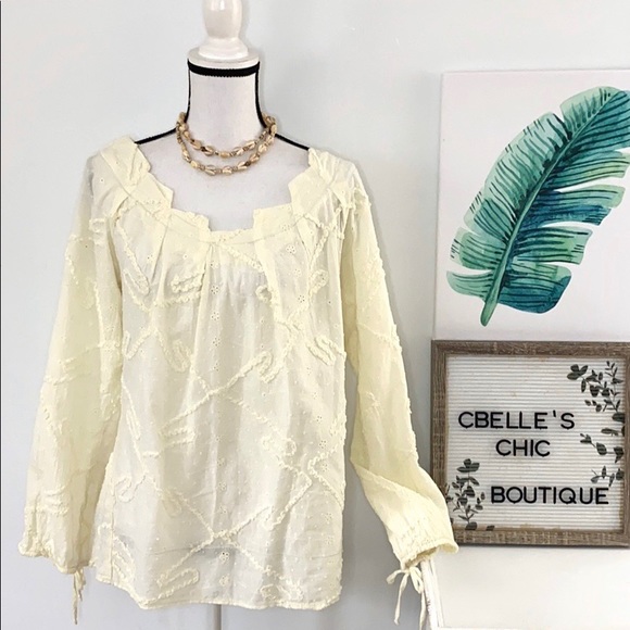 Chelsea & Violet Tops - Chelsea & Violet Cream Embroidered Boho Top Sz M